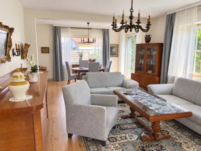 Großzügiges Wohn-Esszimmer
