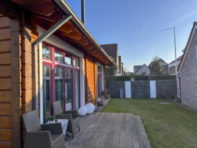 Nachhaltig wohnen mit Stil ***4306 G Holzblockhaus in zentraler Lage von Gütersloh, 33330 Gütersloh, Einfamilienhaus