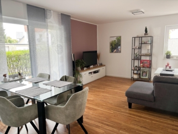 WE1: großzügiges Wohnzimmer - Wohnen im Grünen – und gleichzeitig investieren*** 1831 R