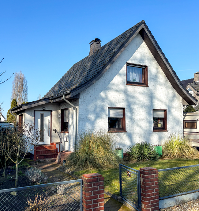 Vorderansicht - Vermietet & voller Möglichkeiten ***4285 G Einfamilienhaus in Gütersloh