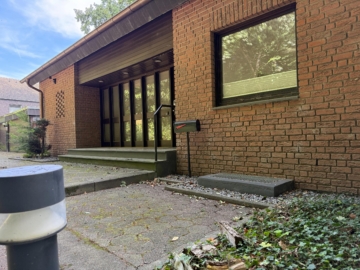 der Hauseingang - Familienidyll am Lutterwald ***4229 G Einfamilienhaus in Gütersloh-Isselhorst