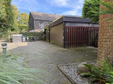 Blick vom Hauseingang zur Straße - Familienidyll am Lutterwald ***4229 G Einfamilienhaus in Gütersloh-Isselhorst