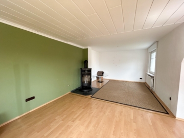 Wohn-/Esszimmer im Erdgeschoss - Zweifamilienhaus mit großzügiger Wohnfläche in Schloß Holte***4212 G