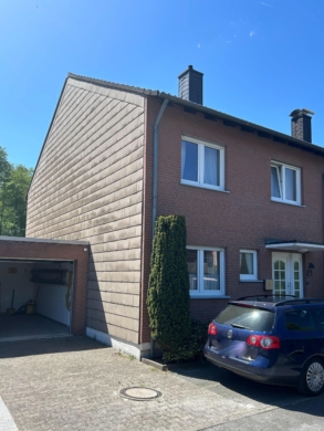 Straßenansicht - Haus mit Charakter und Chancen * 4217 G Doppelhaushälfte in Schloß Holte