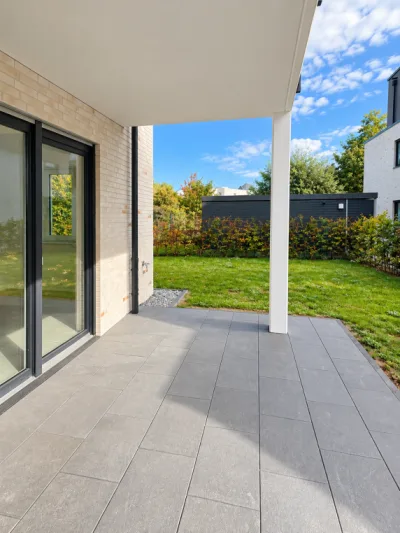 Terrasse mit Gartenblick