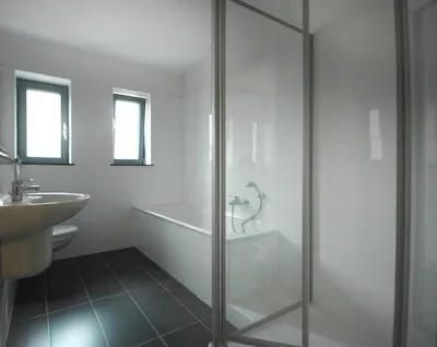 Badezimmer, Wohnhaus EG