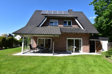 Gartenansicht - Einfamilienhaus in ruhiger Lage * 2729 GV Versmold