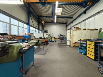 Produktion - Gewerbeimmobilie mit Montagehallen, Krananlagen und Bürotrakt ***4268 G Schloß Holte-Stukenbrock