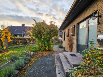 Eingangsansicht - Einfamilienhaus mit viel Raum für Ihre Wohnträume***4245 G in Wiedenbrück