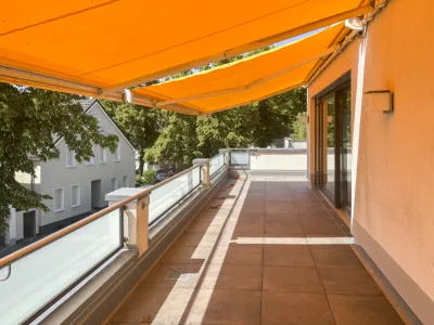 Dachterrasse mit Markisen