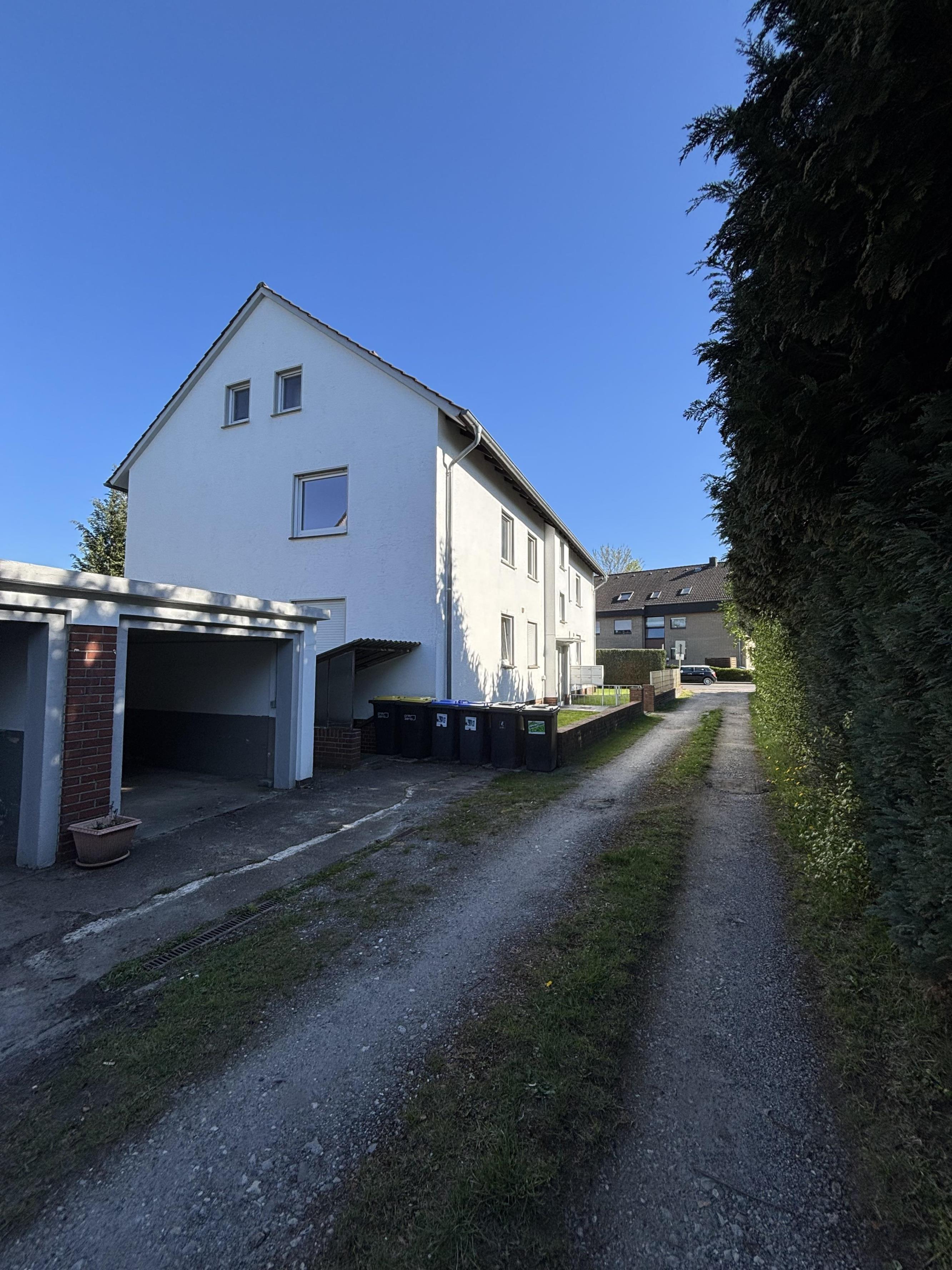 Blick von den Garagen