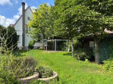 Gartenansicht - Familientraum mit Geschichte – charmantes Haus mit Gartenidylle *** 4221 G Einfamilienhaus in Halle