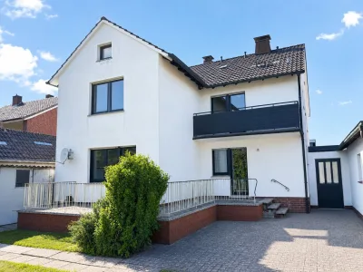 von hinten mit Innenhofcharakter