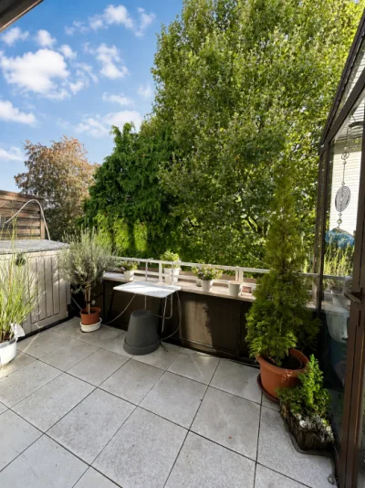 Balkon mit Blick ins Grüne