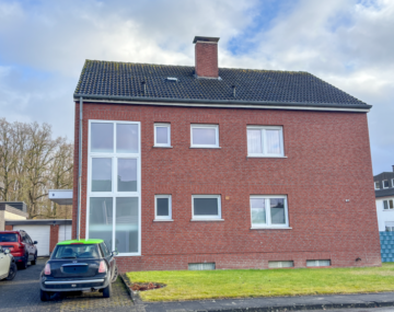 Vorderansicht - Zwei Wohneinheiten, viele Möglichkeiten ***4263 G Zweifamilienhaus in Herzebrock