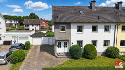 Zwei Wohnebenen, viele Möglichkeiten *4307 G Zweifamilienhaus in Rheda, 33378 Rheda-Wiedenbrück, Doppelhaushälfte