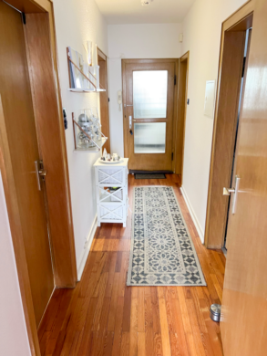 Flur im Dachgeschoss (Vorderhaus) - Zentrale Kapitalanlage mit Charme: Wohn- und Geschäftshaus in zentraler Lage von Gütersloh***4240 G