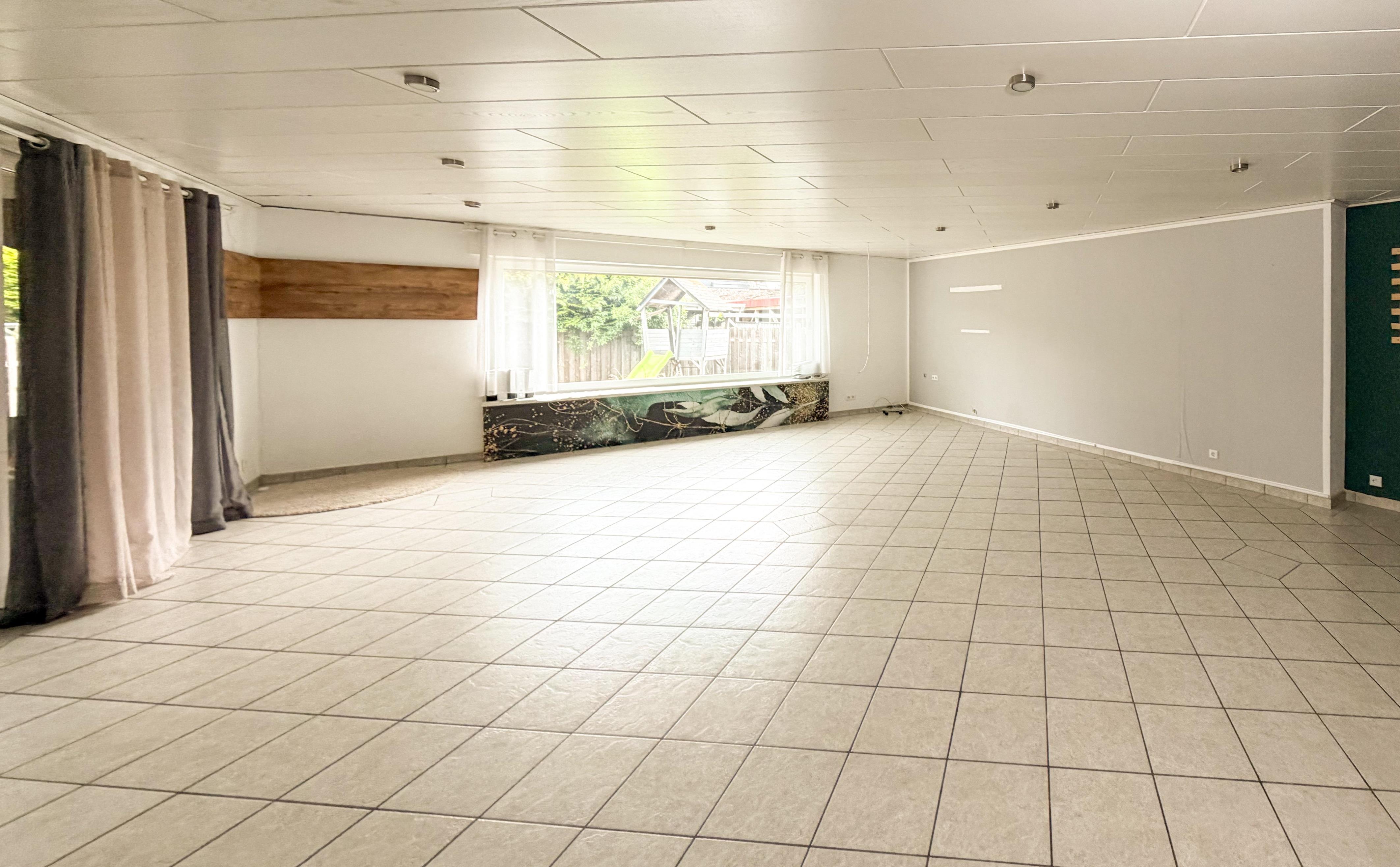 Wohnzimmer – aktueller Leerzustand