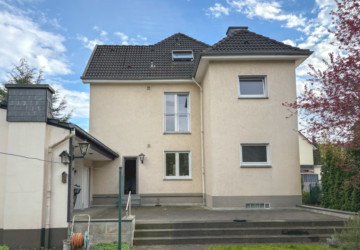 Rückansicht - Drei Ebenen – viele Möglichkeiten ***4287 G Zweifamilienhaus in Gütersloh