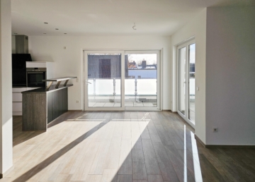 Blick zum Essbereich - Penthouse über den Dächern von Rheda – frisch renoviert & bezugsfertig ***1830 R