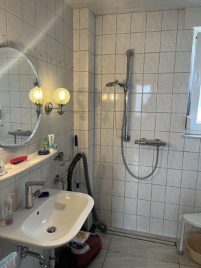 Badezimmer EG - Keine Scheu vor Renovierungen***4128 G Einfamilienhaus in GT-Spexard