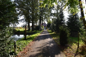 Zufahrt - Charmantes Wohnen in Alleinlage *2695 GV Bauernhof in Versmold